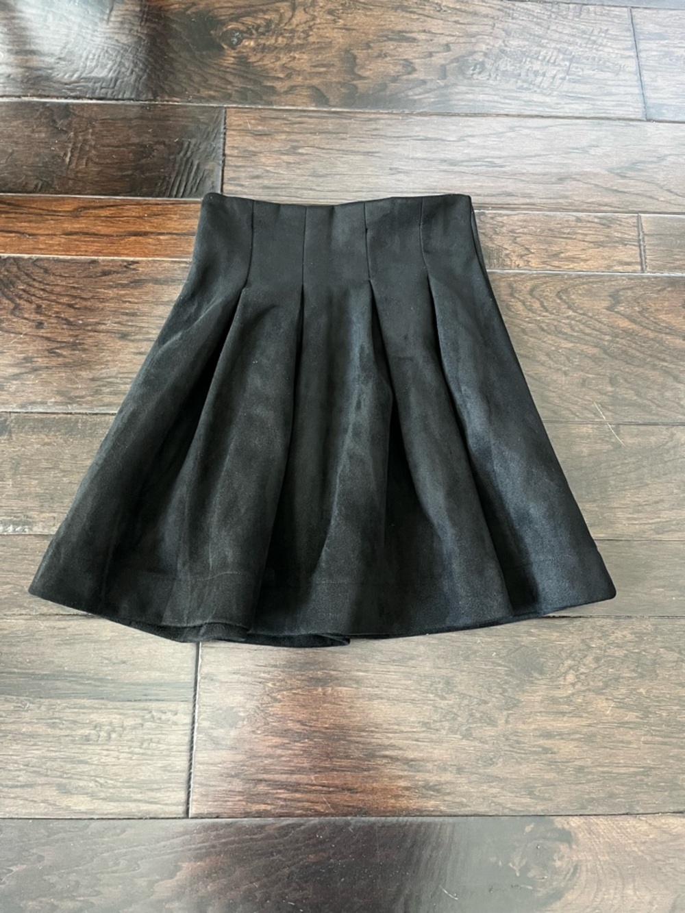 NWT Blue Violet Girls Black Shelly Pleated Skirt; size 10